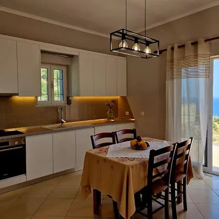 Lila Blue Qëparo