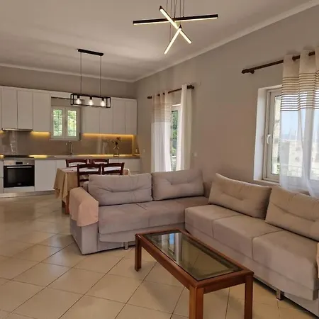 Holiday home Lila Blue Qeparo